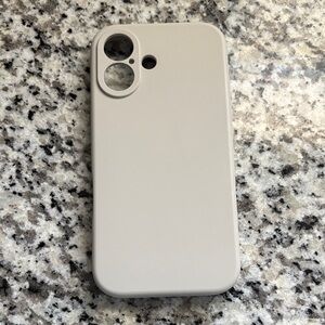 iPhone 16 Magnetic Silicone Case